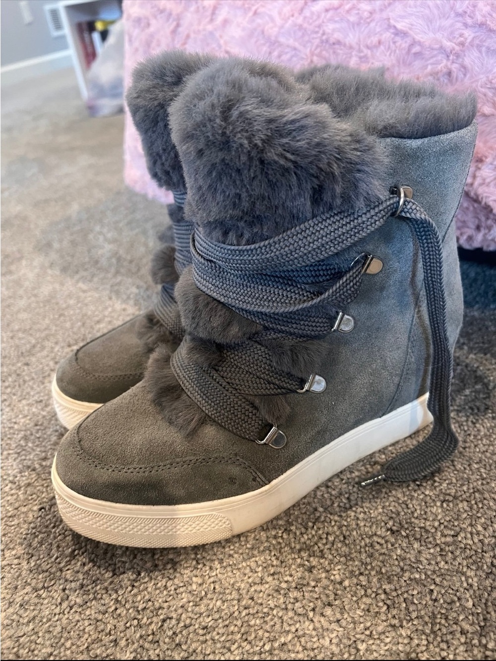 Steve Madden Grey Wedges